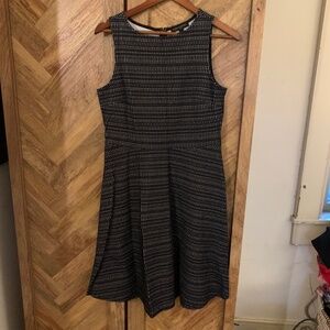 Banana Republic Black White Striped Sleeveless Fit & Flare Dress Size 10